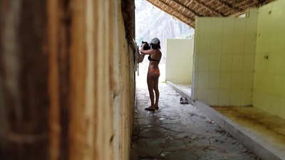 espiya nga kamera sa usa ka Espanyol nga kauban sa unibersidad